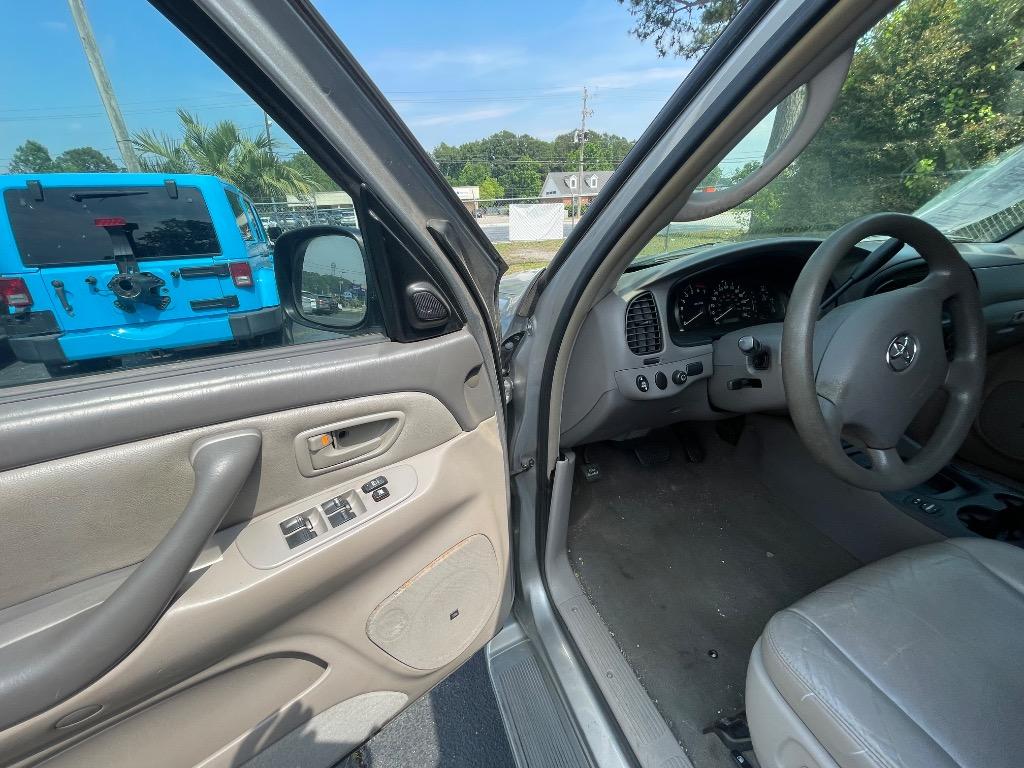 2006 Toyota Sequoia SR5 - Photo 9