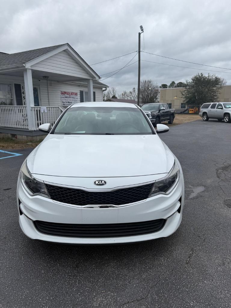 2018 Kia Optima LX's photo