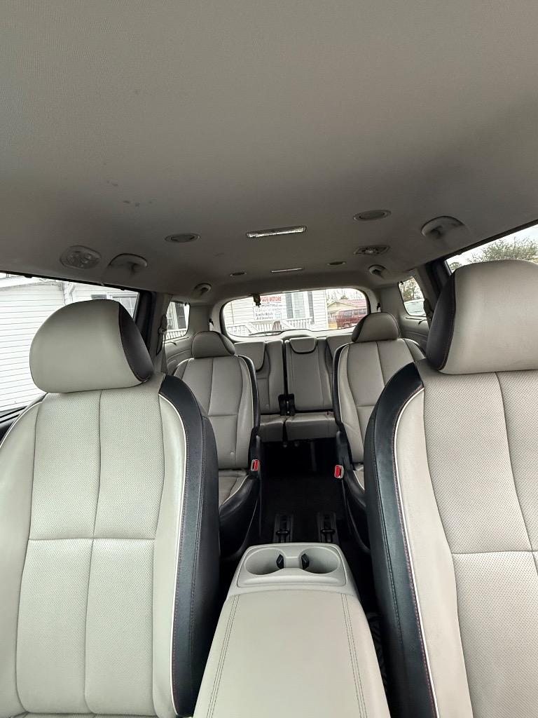 2019 Kia Sedona EX - Photo 13